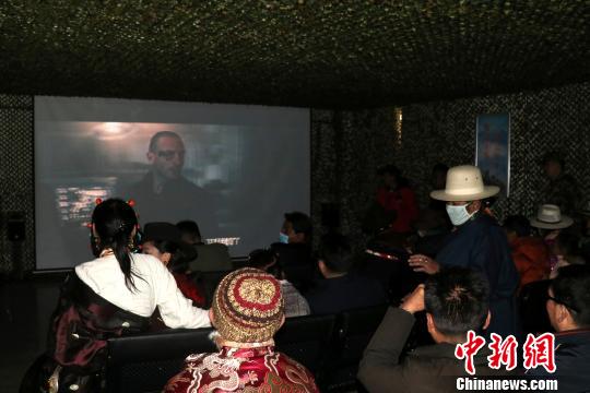 武警西藏那曲支队开展“军营开放日”活动