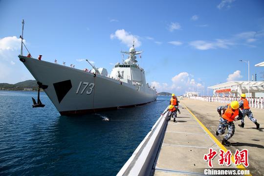 中国海军舰艇编队完成科摩多-2018多国联演
