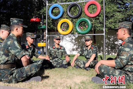 新疆边防官兵用独有形式迎接即将结束的军旅生涯