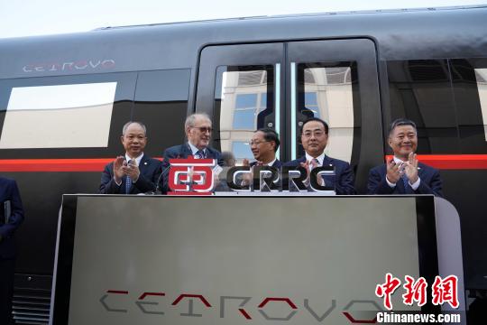 中国中车在全球最大轨道交通展发布新一代碳纤