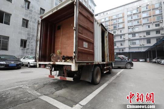 用于制毒的“流动货车” 荣县警方 供图