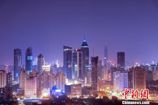 图为,武汉市江汉区夜景 江汉宣 摄
