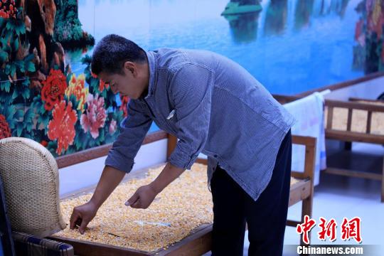 痊愈后的吕保民又恢复了平静的生活 无极县委宣传部供图