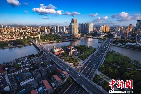 经纬娱乐代理注册 收8000元的驾校!我回老家只要2000元 还全国认可