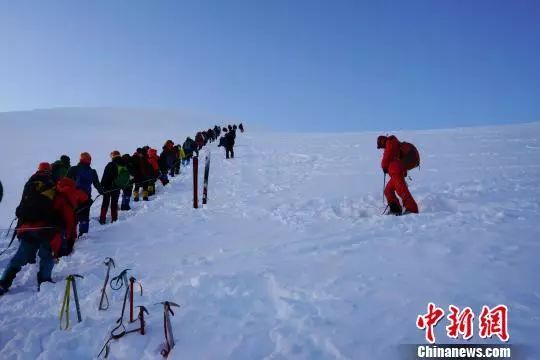 辉煌娱乐场手机开户|这款车售价9790元,欧洲街头骑士,汽车级配置,百公里油耗2.3L!