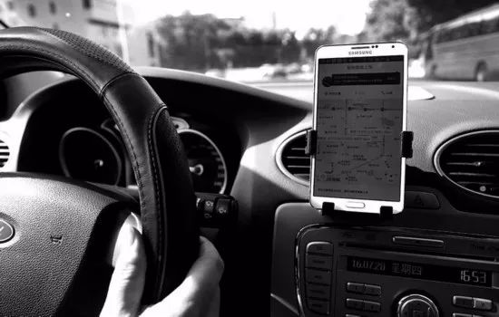 南京超3000辆出租车退租停运 的哥的姐转行开