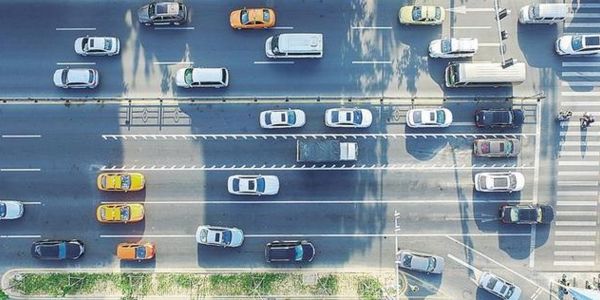 12分扣光还一脸懵逼!马路上这些“特殊车道”,80%的人不懂