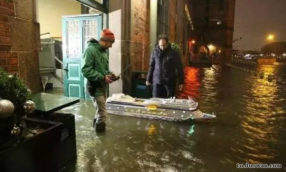 求别下雨了都晒不干内裤了 轻松一刻2月22日晚间版