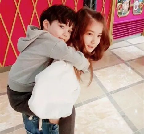 饺子来了、jasper回归，看完《爸6》路透照又想偷孩子了