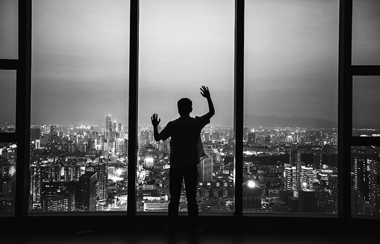 吓出来的“中年危机”