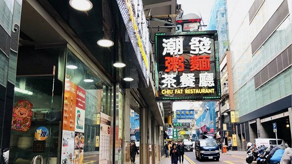优发娱乐场下载官网_周杰伦发新歌,有人哭着睡,有人评很水,但公认最精彩的是MV彩蛋,最大赢家是相机