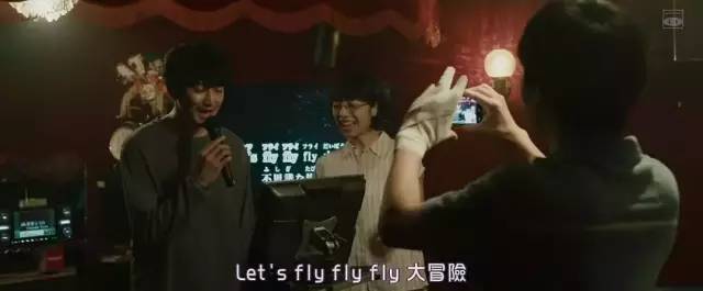铃木秀人也和之前救下的女孩藤泽美代子(夏帆 饰)走到了一起。