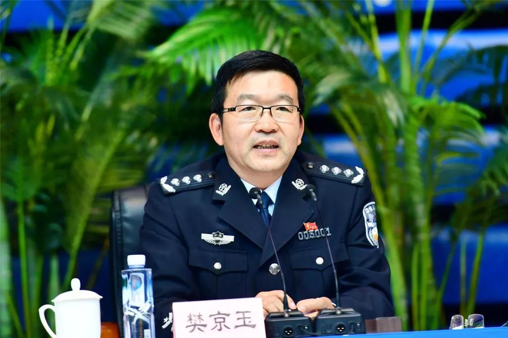 给彩票网站代理违法吗|美威胁军事入侵委内瑞拉,马杜罗强势回应:抵制美元,要人民币!