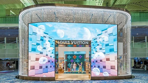 Louis Vuitton 新加坡樟宜机场店 图片来源:Louis Vuitton