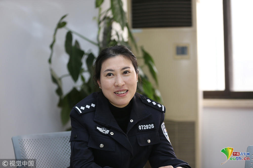 【汶川地震10年】中国最坚强女警察:自己的先进事迹压在箱底