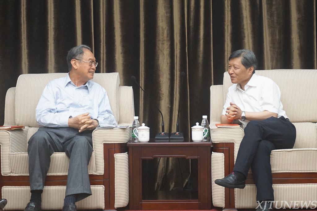 美国工程院院士、中国工程院外籍院士施敏来校