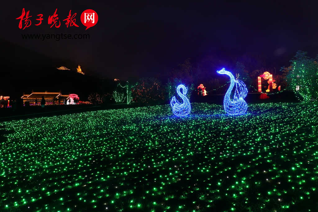 2018茅山灯光音乐节昨启幕 璀璨灯彩打造绝美“梦幻童话王国”