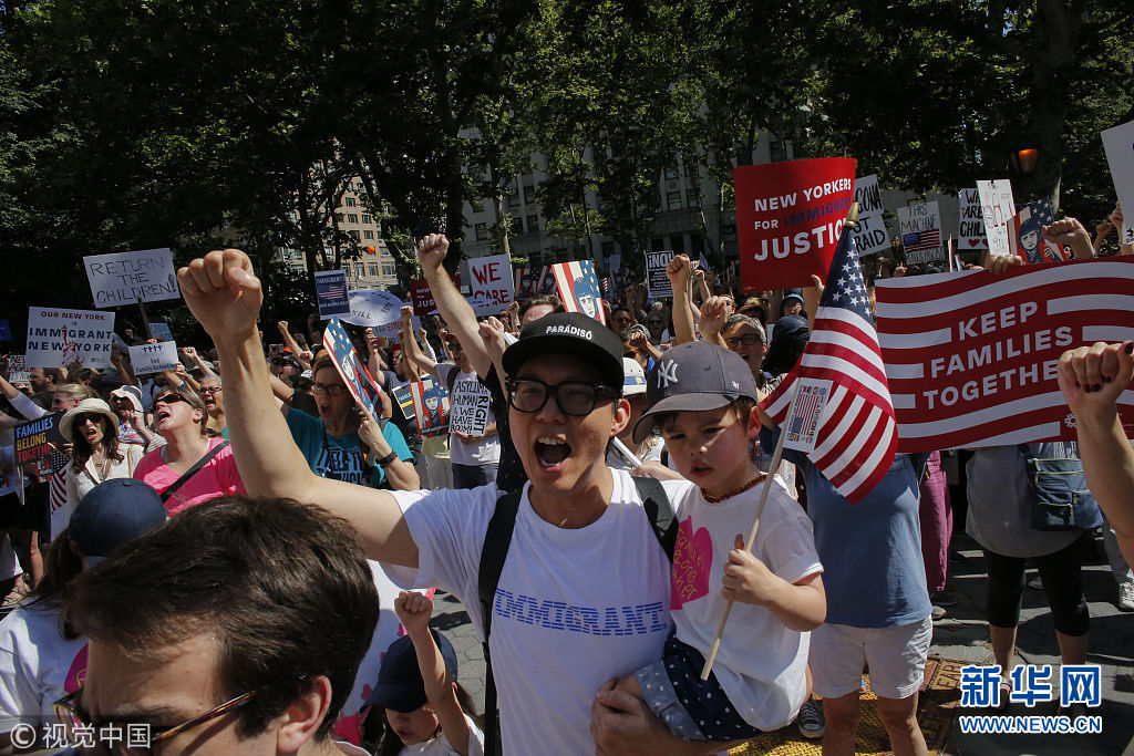 美国民众游行抗议特朗普移民政策