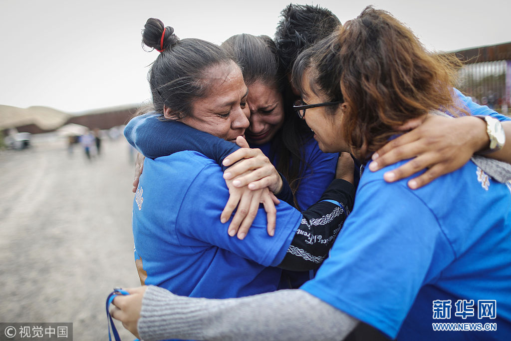 美墨边境短暂开放 移民与亲人团聚相拥而泣(组