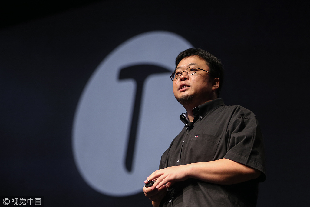 锤子软件10位高管退出 罗永浩卸任法定代表人