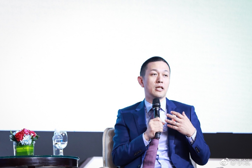吉尼斯网站·这条龙鱼,居然穿上了比基尼!