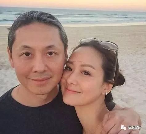 她居然离婚了！而她却悄悄结婚了！
