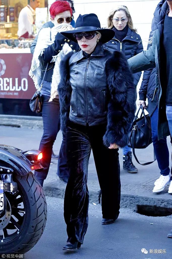 不懂时尚 | 这是要起飞？但她真是肉眼可见的美了好多！