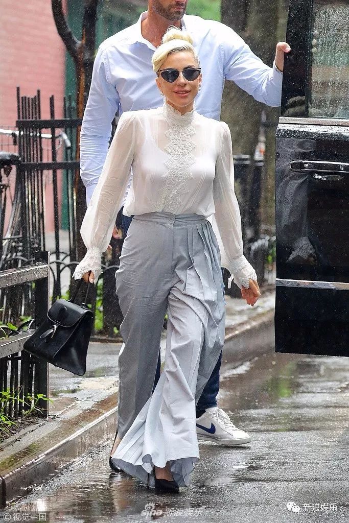 不懂时尚 | 这是要起飞？但她真是肉眼可见的美了好多！