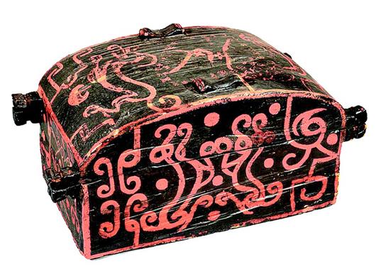 二十八星宿图漆箱（湖北省博物馆供图）