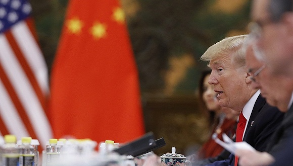 2017年11月9日，北京，中国国家主席习近平与美国总统特朗普在人民大会堂举行会谈。图片来源：视觉中国