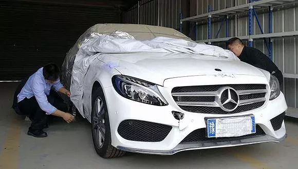 失控的奔驰车主