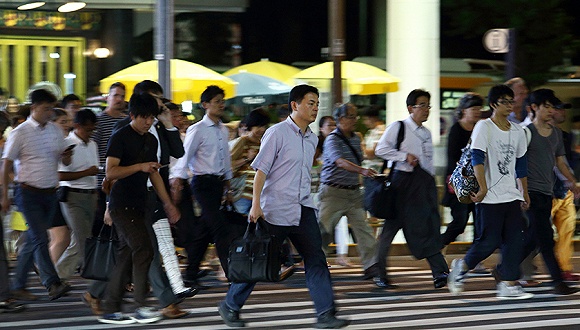 日本东京,街头行人.图片来源:视觉中国 21.190  0.75  3.67%