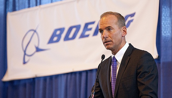 波音CEO道歉图片
