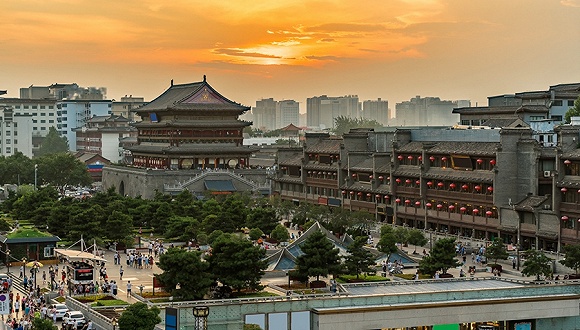 钟楼GDP_西安钟楼图片(3)