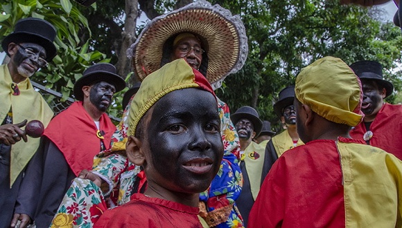 4��14�գ�ί������������˹���������ڲμ���֦������ף���ͼƬ��Դ��IC photo