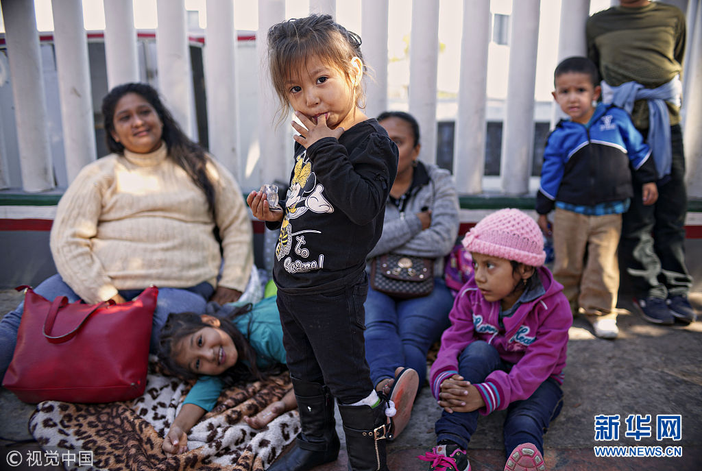 数千移民儿童与父母分离 特朗普夫人罕见质疑