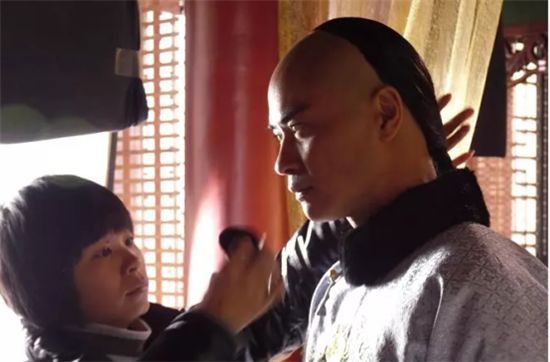 八爷郑嘉颖原来是歌手出道，如今入行25年终于找到真爱，网友期待