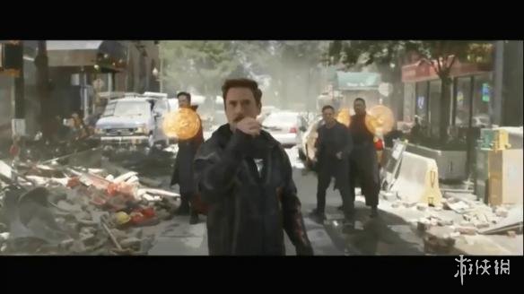 《复仇者联盟3》终极预地产新闻告抢先版 灭霸暴力碾压众英雄