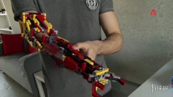关于玩具你不知道的作用:西班牙小伙用乐高制作假肢