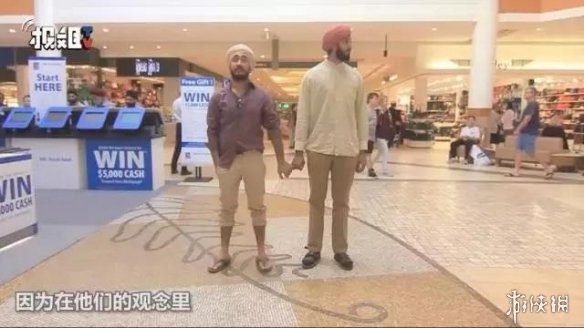 十指紧扣,充满爱意!印度男人们手拉手走路并非搞基