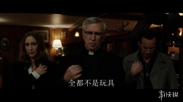 温子仁《安娜贝尔3》中字预告 被窝里惊现恐怖鬼娃娃