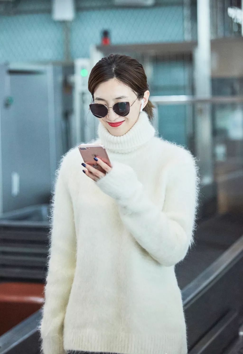 十一回程穿什么?明星机场街拍找灵感!