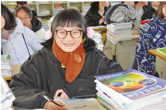 啥时候停止高考 XAQl-hcyszrz3808929.jpg