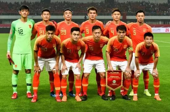 瞎折腾!谁让国足踢中超?快歇歇吧!