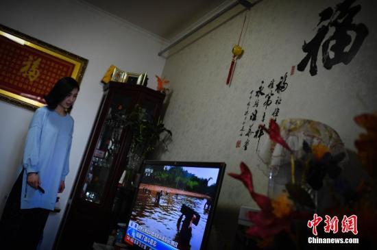 曾北漂、津漂现回归后的李茹芳目前是个宅女,喜欢在家待着,工资大部分交家里,基本不乱花钱,没事儿的时候在家养养花,看看电视。