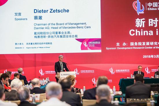 奔驰全球总裁：中国顶级汽车消费者平均年龄只有35岁