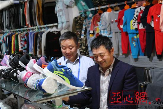 阿拉山口市:带真心入户,携实意住户,认真做好群