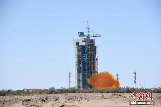 7月9日,北京时间11时56分,中国在酒泉卫星发射中心用长征二号丙运载火箭及上面级以“一箭双星”方式,将巴基斯坦遥感卫星一号和科学实验卫星PakTES-1A发射升空并成功送入预定轨道。<a target='_blank' href='http://www.chinanews.com/'>中新社</a>发 中国长城工业集团有限公司(长城公司)供图