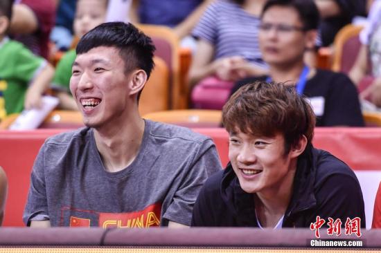 澳门银河网站址 - 当面前有人倒下时 这些无锡人是这样做的……