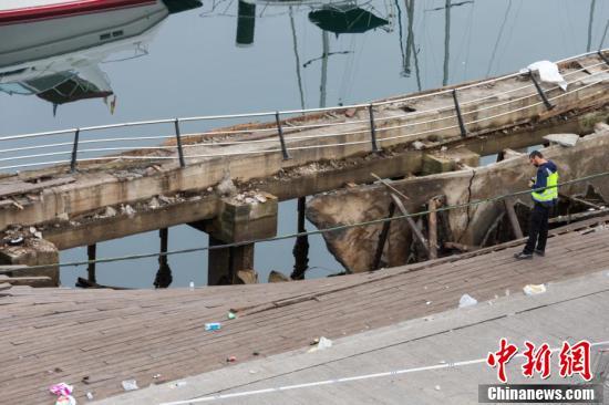 西班牙音乐节看台坍塌 三百余人受伤